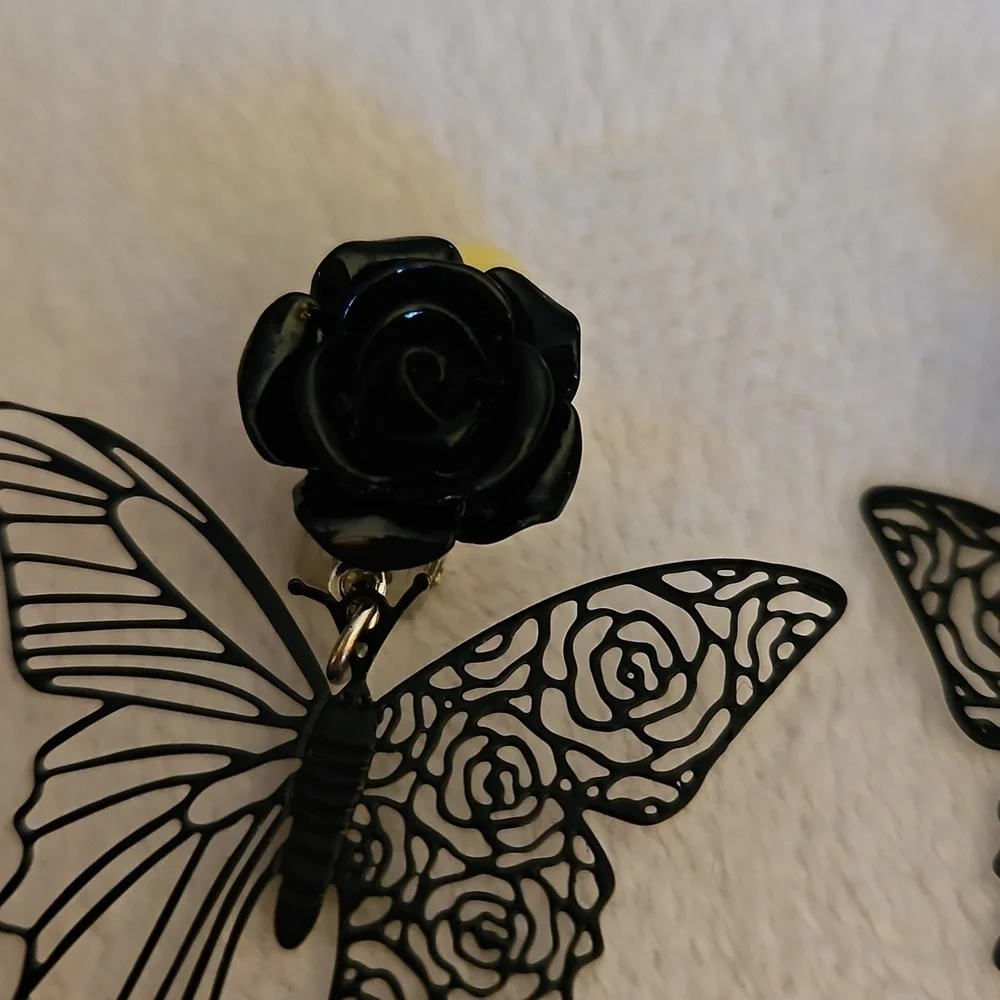 Vintage 1980s Black Rose Delicate Butterfly Goth Clip-on Earrings
